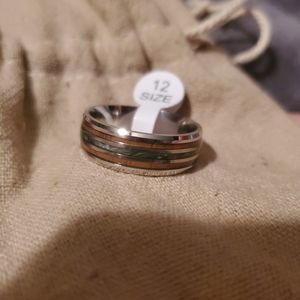 Men's wedding band